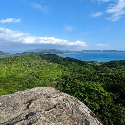 屋良部岳